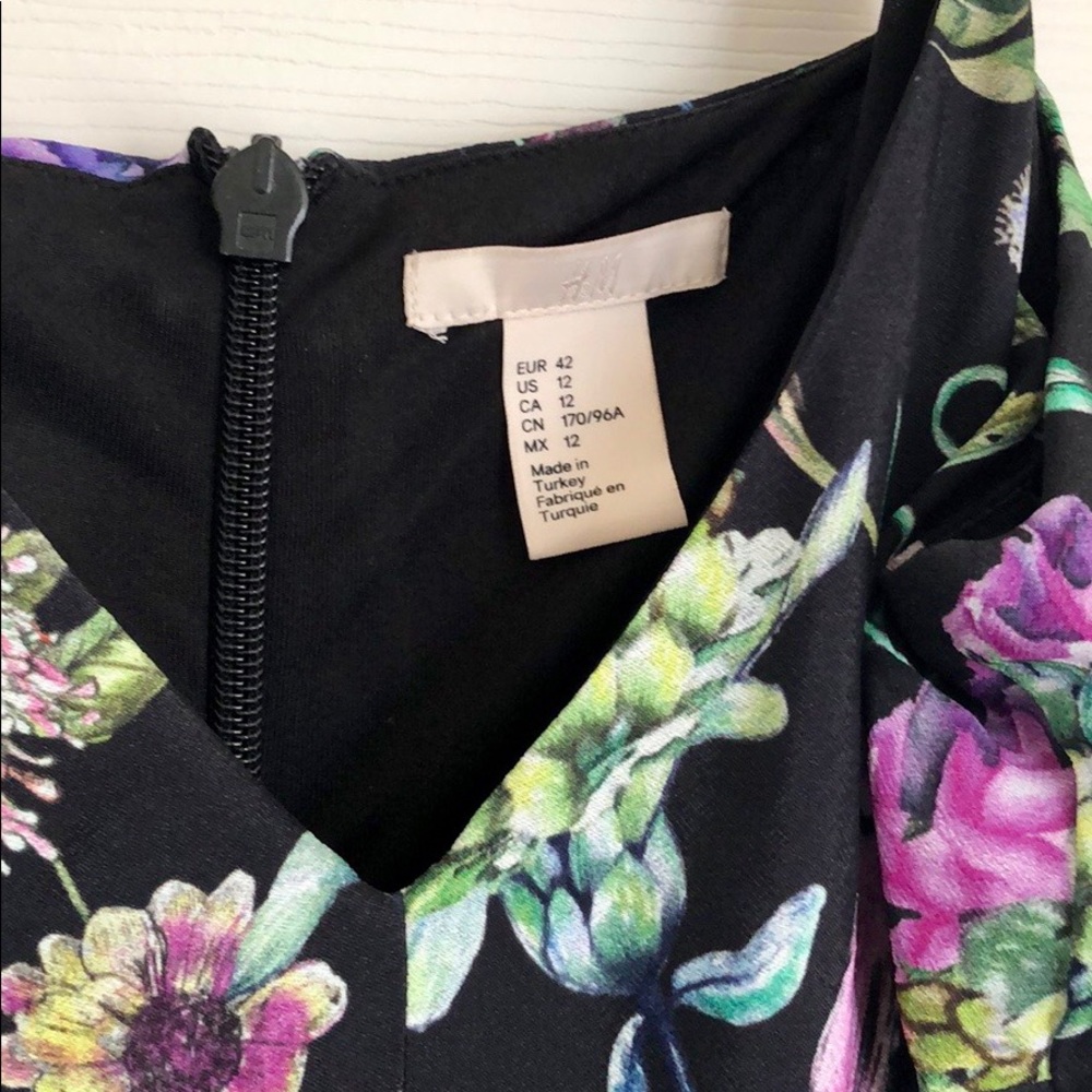 H&M Spaghetti Strap Floral Dress With Ruffles - Picture 3 of 10